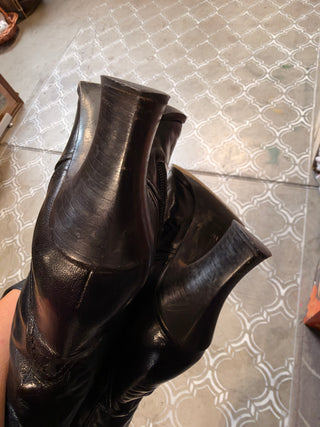 Via Spiga Dacia Black Leather Boots Pointed Toe Knee High Size 7M