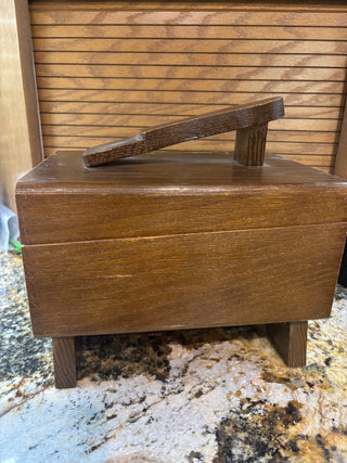 Vintage Kiwi shoe shine box (1960-70) w/ 2 brushes