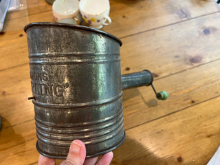 Simmons Sterling Vintage Sifter