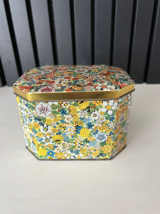 Vintage Daher floral tin
