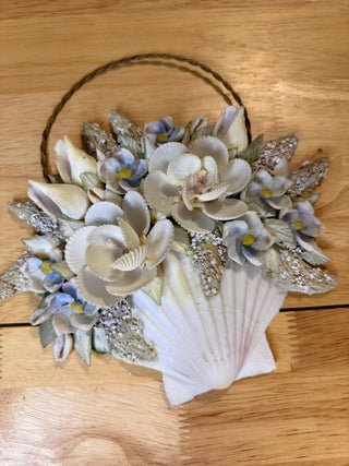 Vintage Seashell Floral Wall Basket - Handcrafted Shell Art with Blue & White Flowers