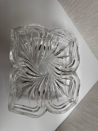Mikasa Crystal Flores Bowl 8" Swirl Four Leaf Clover Pattern Made in Germany