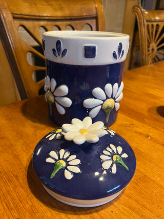 Oneida Spring Daisy  Cookie or Flour Canister (As Is)