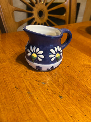 Oneida Spring Daisy  Creamer