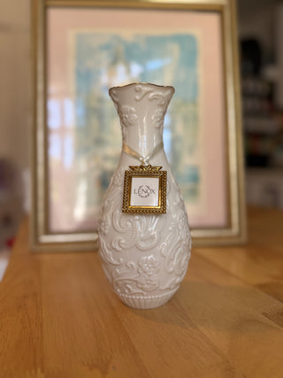 Lenox Cream Textured Bud Vase – Embossed Floral & Scroll Design with Gold Accent