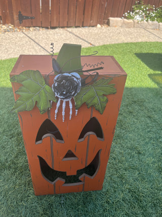 Square Pumpkin lights up