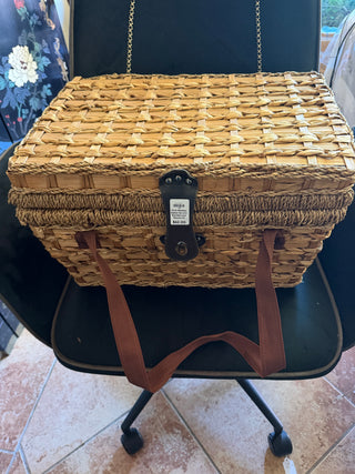 Picnic Bamboo Basket Set of 4 Bed Bath and Beyond  VV