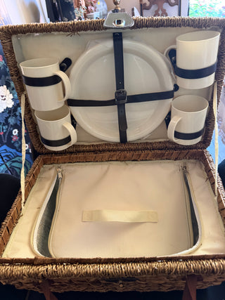 Picnic Bamboo Basket Set of 4 Bed Bath and Beyond  VV