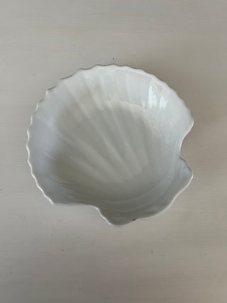 Ceramic white shell trinket dish