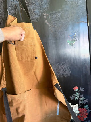 Cake Bread Cellars Apron honey gold VV