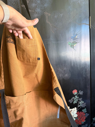 Cake Bread Cellars Apron honey gold VV