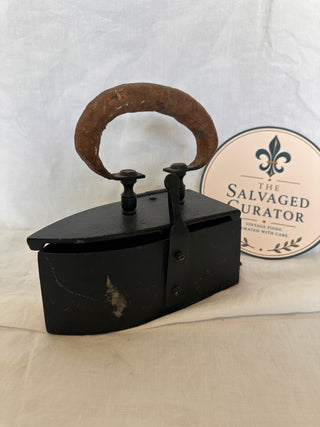 19thC Charcoal Clothes Iron Hinged Lid Grate 9.25” Cast Iron Sad Iron