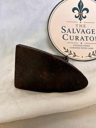 Vintage No. 3 Cast Iron Sad Iron (3 lbs)