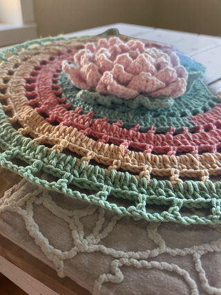 Handcrochet table runner w 3D crochet flowers