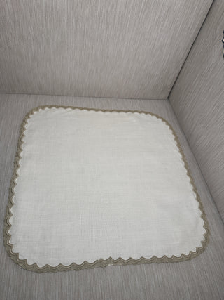 Vintage Scalloped White Linen Placemat 17x17 Taupe Crochet Trim Pristine