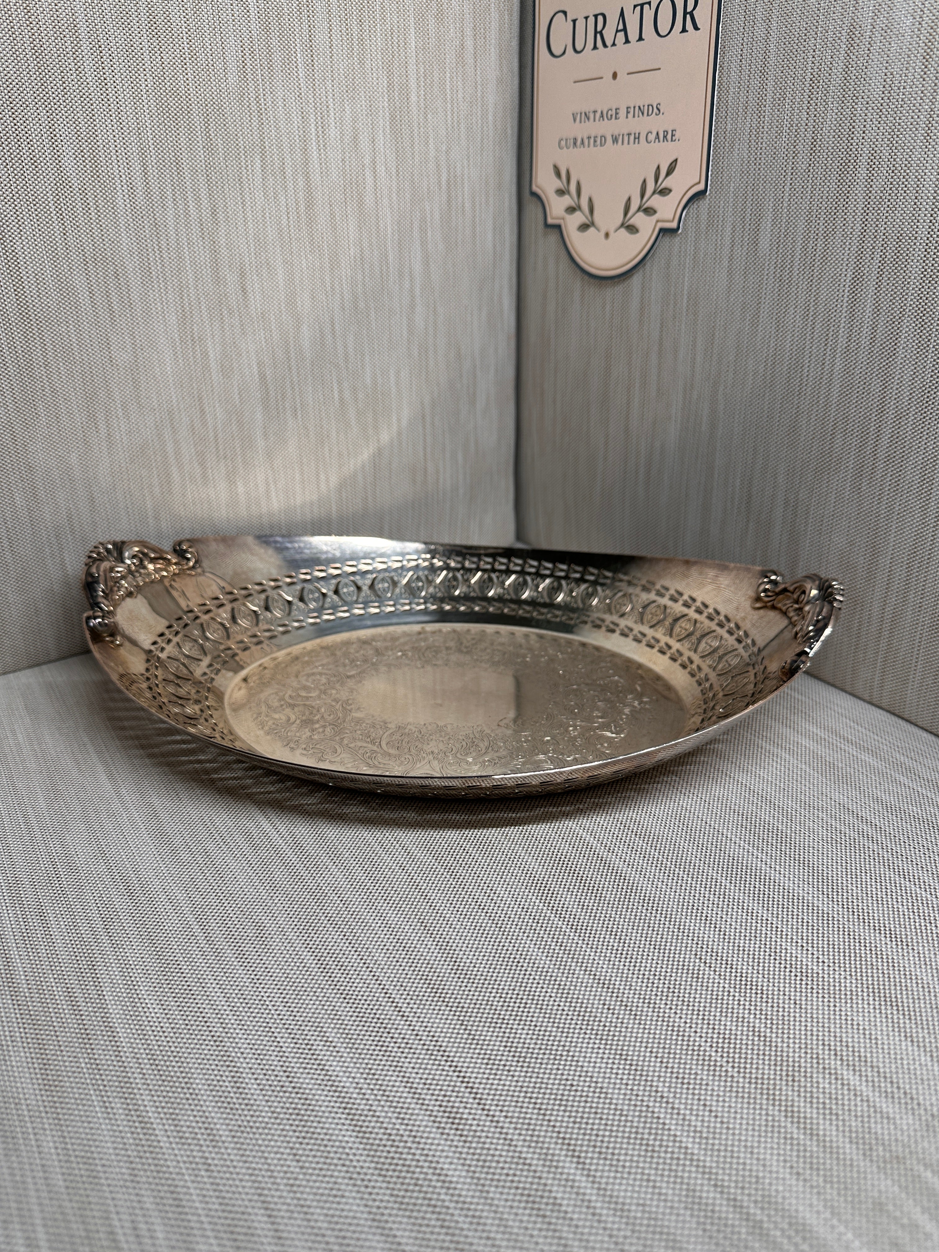 Circa 1920s Barker-Ellis Engraved Silverplate 11-Inch Oval Serving