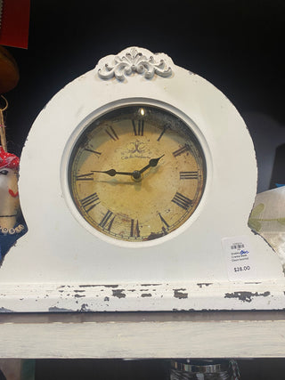 White Shabby Chic Table Clock (Battery )                                         0