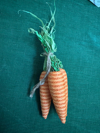 3 Ct Orange Carrot w/ Green Top-KL RCD