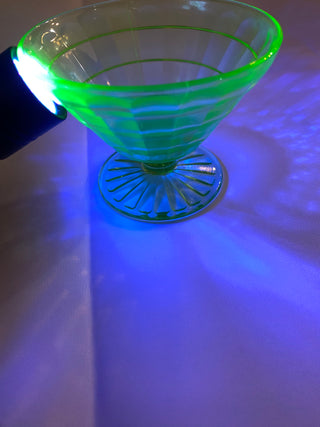 Uranium glass Ice cream dishes