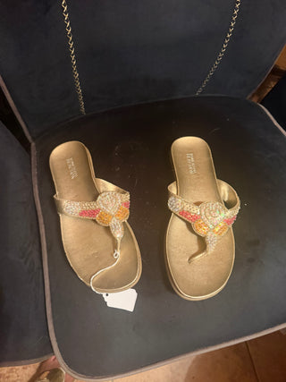 Sandal Size 8 Kenneth Cole Reaction  gold