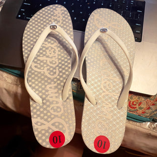New Sam Edelman White Metal Logo women size 10 flip flops