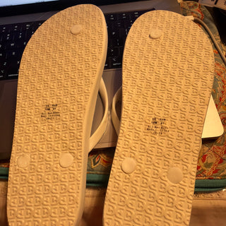 New Sam Edelman White Metal Logo women size 10 flip flops