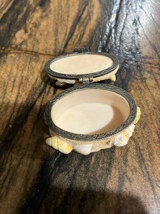 Sea Shell Trinket or Pill Box