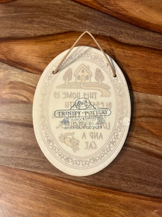 Oval Decor - Family, Friends, Love, Laughter, Cat