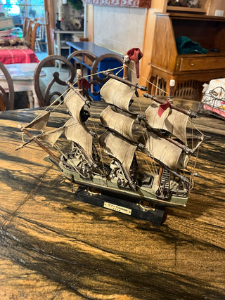 Vintage USS Constitution 1814 Wooden Ship