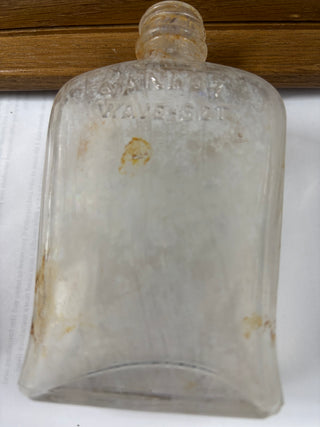Vintage Vankai Wave & Set bottle 1930’s