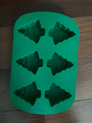 Wilton tree mini cake mold