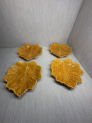 Olfaire Portugal Amber Majolica Leaf Bowls 4701 Set of 4
