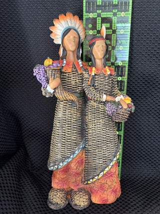 LE - Thanksgiving Harvest Couple