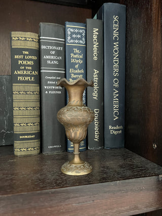 Vintage 5” ruffle etched vase