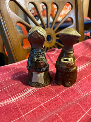 Set of 2 UCTCI Gempo Japan Man & Woman Figurines