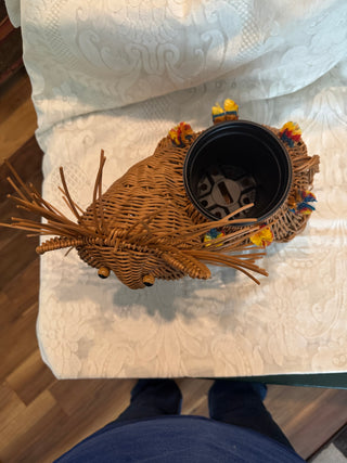 Vtg Lion Wicker Rattan Basket /Planter -Brown