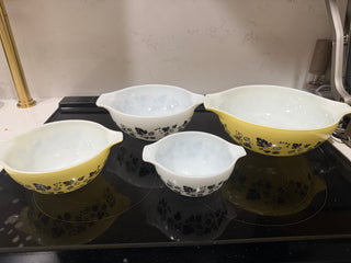Pyrex Black on Yellow Cinderella Mixing Bowls Set
