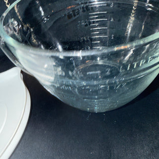 Pampered Chef 8 Cup 2 Quart Glass Measuring Mixing Batter Bowl USA Liter VV
