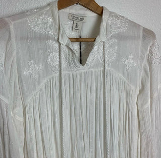 Rachel Zoe White Long Sleeve Embroidered Top Size MediumVV
