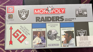 Vtg Monopoly Game Raiders