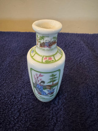 Vtg Mini Japanese Vase Geisha Motif