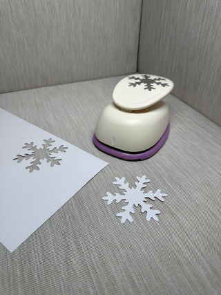 Jumbo Snowflake Paper Punch  3 Inch XL Craft Lever Scrapbooking by Recollections