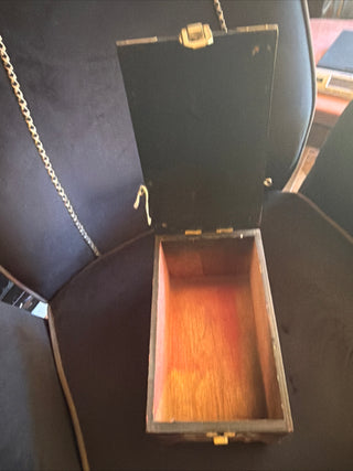 Vintage Wood  & Metal Accent Shoe Shine Box 5 cents Shine Circus Carnival Theme VV