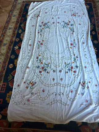 Beautiful Table cloth 88" X 48"