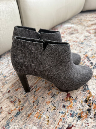 Kelly & Katie Black & Gray Tweed Booties