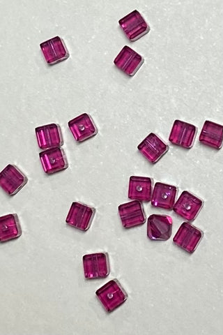 Swarovski Cubes 4mm Fuchsia 20pk