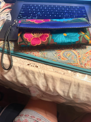 Embroidered Wallet in Leather VV