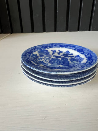 Blue Willow butter pat vintage dish
