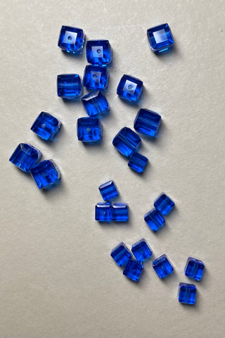 Swarovski Cubes 6mm Sapphire 30pk