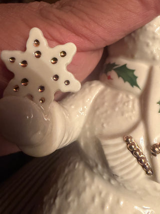 Lenox 2018 Holiday Snowman Figurine Created Exclusively for Macy's " Let It Snow" VV